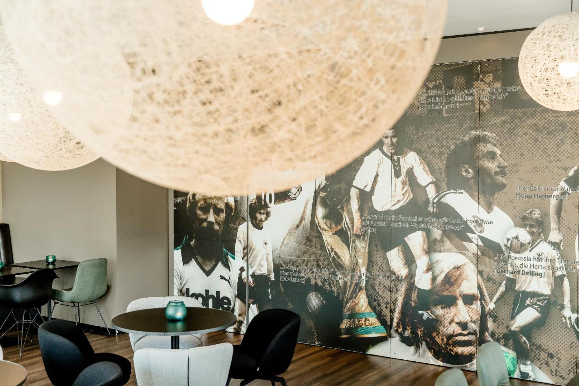Motel One Muenchen-Garching Гархинг-бай-Мюнхен Экстерьер фото