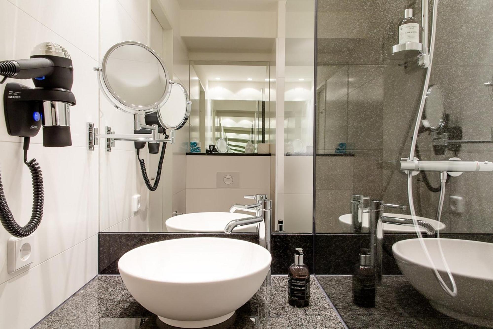 Motel One Muenchen-Garching Гархинг-бай-Мюнхен Экстерьер фото