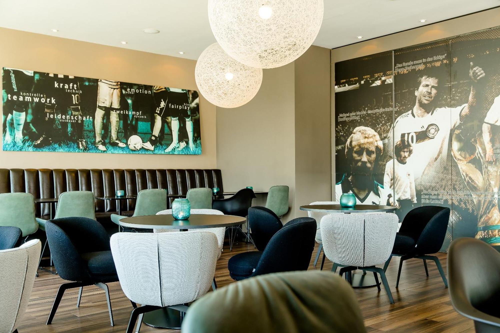 Motel One Muenchen-Garching Гархинг-бай-Мюнхен Экстерьер фото