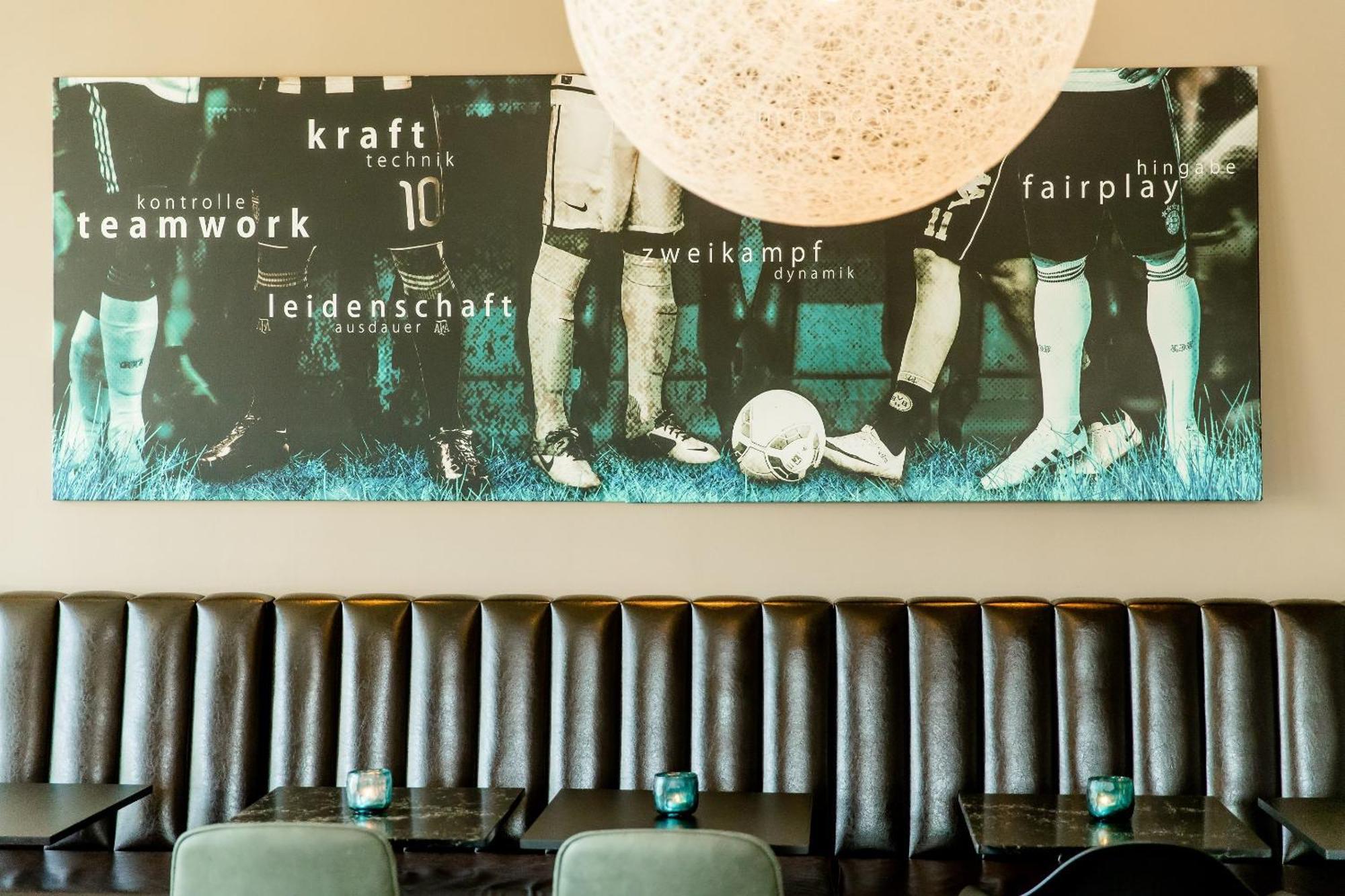 Motel One Muenchen-Garching Гархинг-бай-Мюнхен Экстерьер фото
